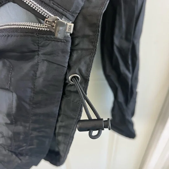 Columbia Windbreaker Medium Women’s Balck Lightweight Jacket pockets hooded - Picture 8 of 13